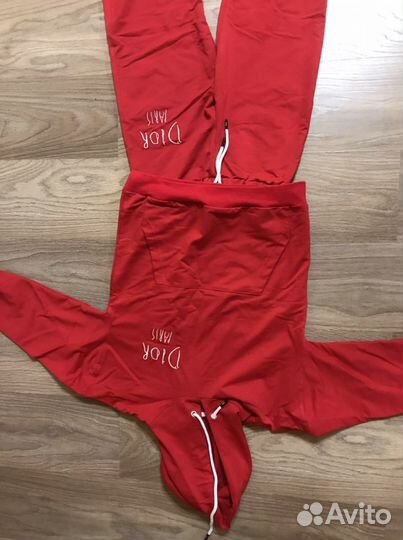 Спортивный костюм