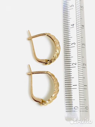 Золотые серьги
