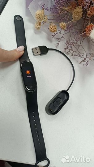 Фитнес браслет Xiaomi mi band 4 (б/у)