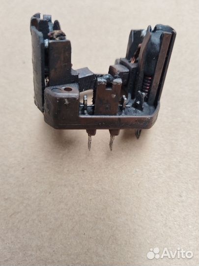 Изитроник щеткодержатель