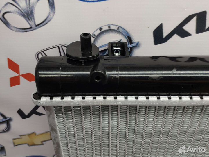 Радиатор охлаждения Infiniti G35 (03-05) AT