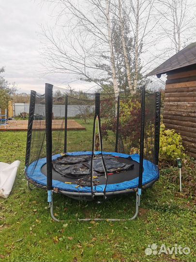 Батут с защитной сеткой