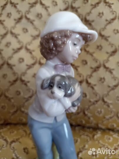 Фарфоровая статуэтка NAO Lladro