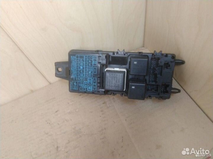 Блок предохранителей Mitsubishi Space Star DG1A