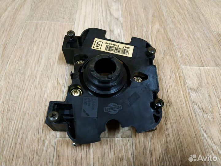 Кронштейн подрулевых переключателей Primera P11