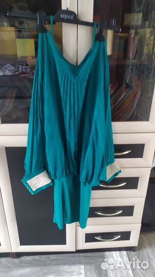 Вечернее платье 46 размера зеленое