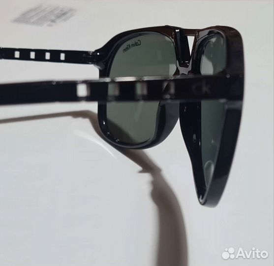 Солнцезащитные очки Calvin Klein