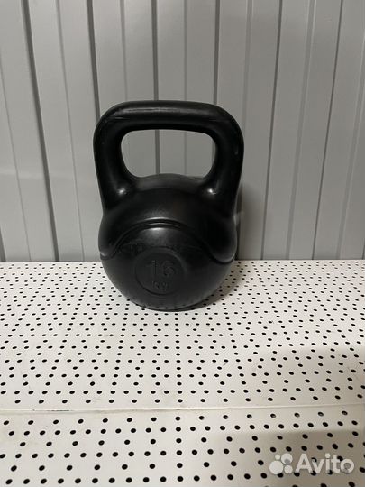 Гиря 16 кг виниловая пластиковая