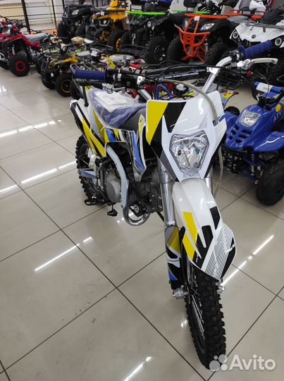 Racer RC-CRF125 start pitbike