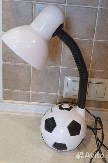 Лампа настольная футбол