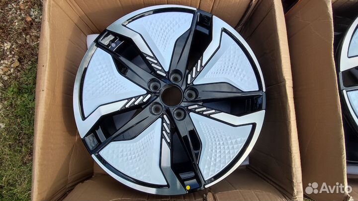 Диски колесные Voyah Passion R20