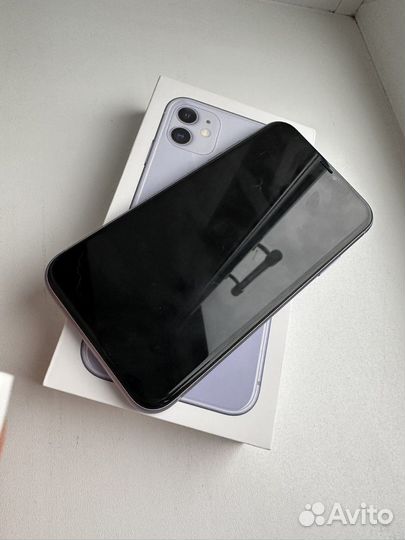 Телефон iPhone 11