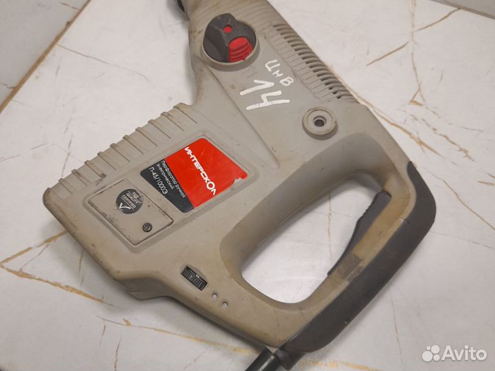 Перфоратор Интерскол П-45/1000Э не рабочий