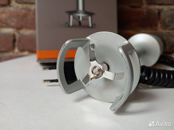 Блендер погружной Bork B781