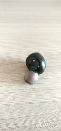 Беспроводные наушники samsung galaxy buds 2019