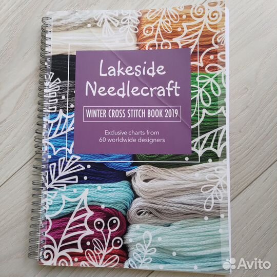 Книга с рождественскими дизайнами