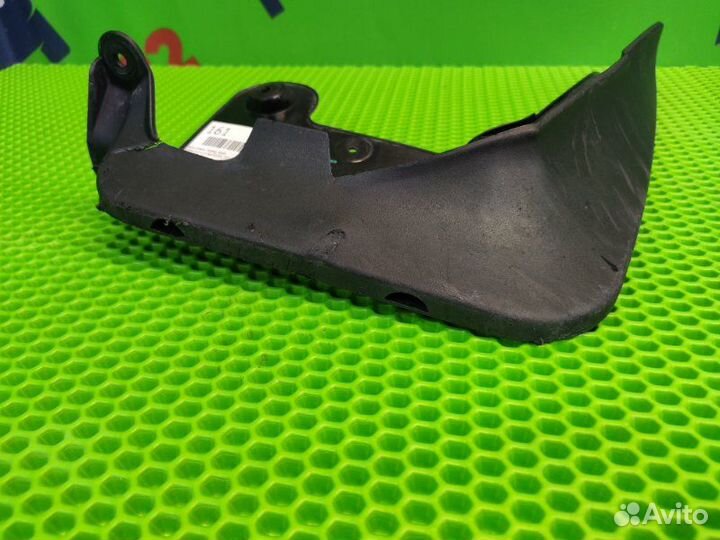 Брызговик передний правый Bmw X3 F25 N47D20C 2012