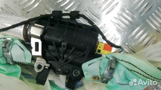 Шторка безопасности volkswagen passat B7 (TEA12S40