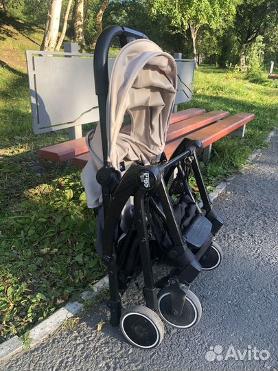 Прогулочная коляска