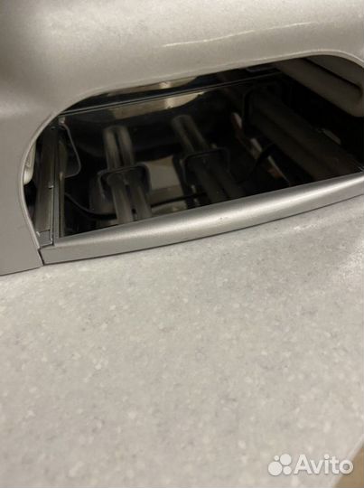 Маникюрная лампа