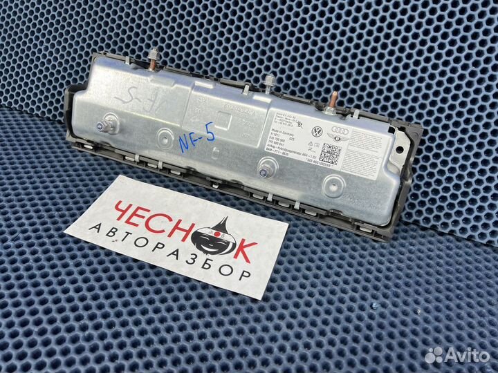 Подушка безопасности для колен VW Touareg 10-18