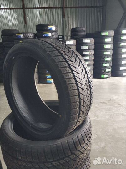 Grenlander IceHawke II 245/40 R20 100H