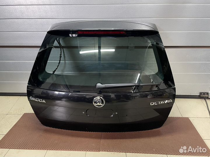 Стекло крышки багажника AS3 Skoda Octavia A7