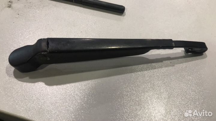 Поводок стеклоочистителя заднего для Ford Focus II