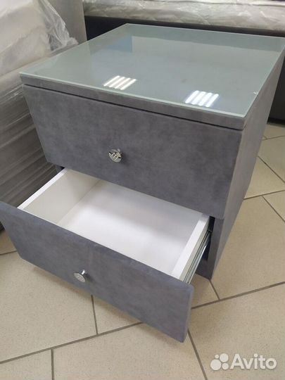 Тумба прикроватная со стеклом Велюр