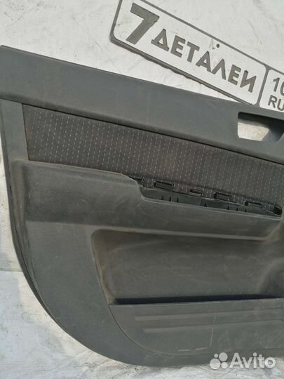 Обшивка передней двери Hyundai Getz