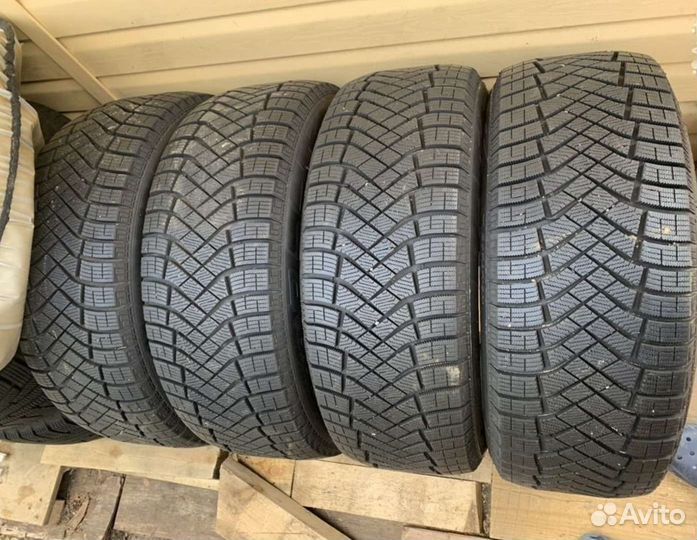 Pirelli Ice Zero FR 225/55 R17