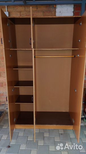 Шкаф распашной бу