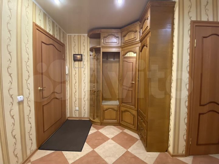 3-к. квартира, 77,6 м², 1/6 эт.