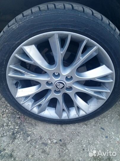 Triangle TRD08 245/40