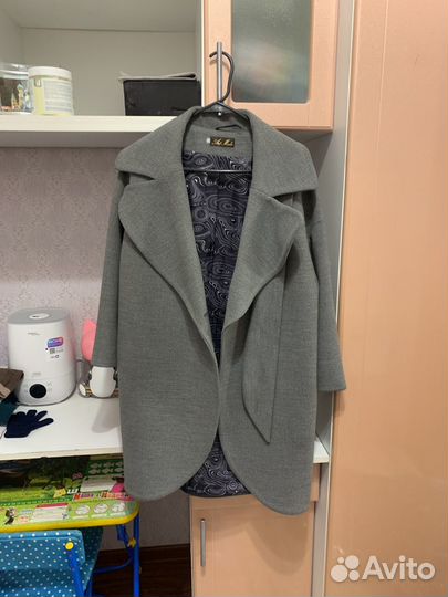 Пальто женское 42 44 бу