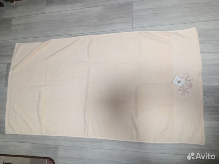 Полотенце банное махровое новое