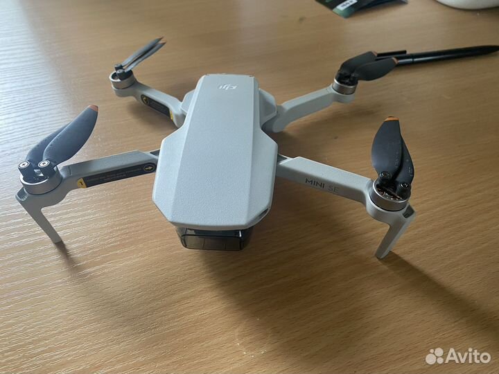Квадрокоптер dji mini se