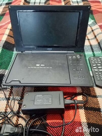 Портативный видеопроигрыватель