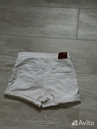 Джинсовые шорты