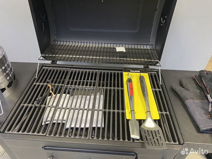 Угольный гриль char-broil performance 780