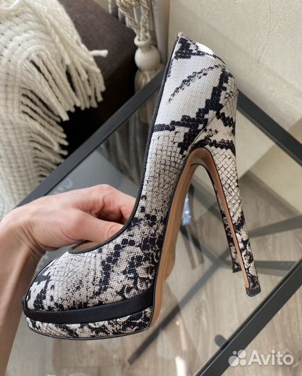 Туфли casadei оригинал