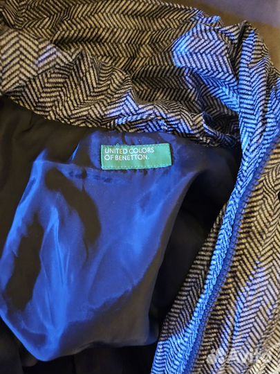 Продаётся зимняя куртка пуховик Benetton