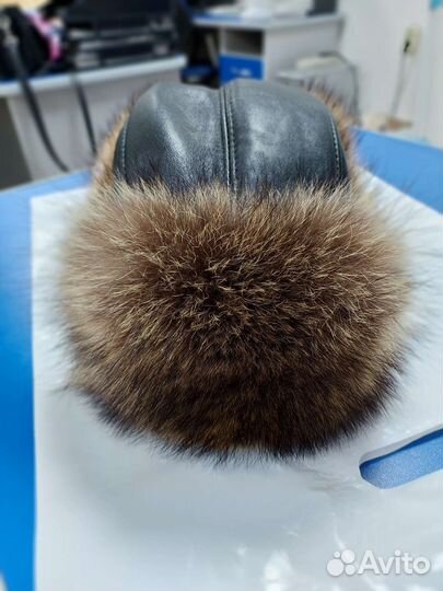 Шапка ушанка кожаная, мех натур., р 56-58, новая