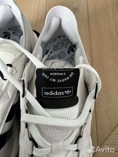 Кроссовки adidas die marke mit den