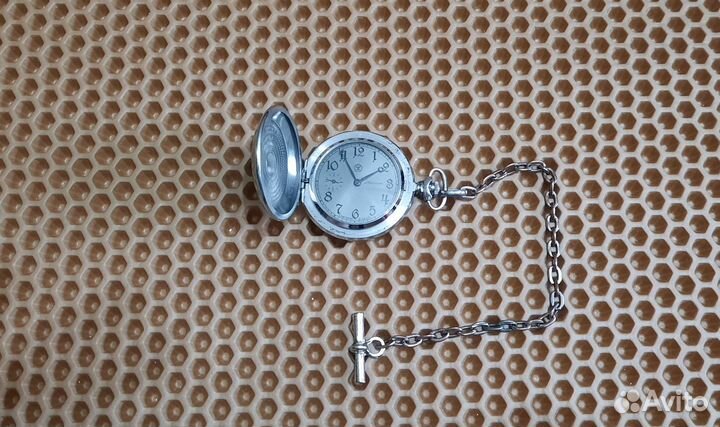 Часы карманные, молния. СССР Доставка