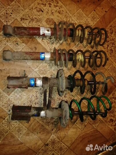 Автомобильные стойки