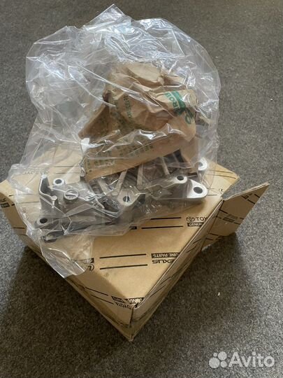 Помпа охлаждения Toyota 1610069357