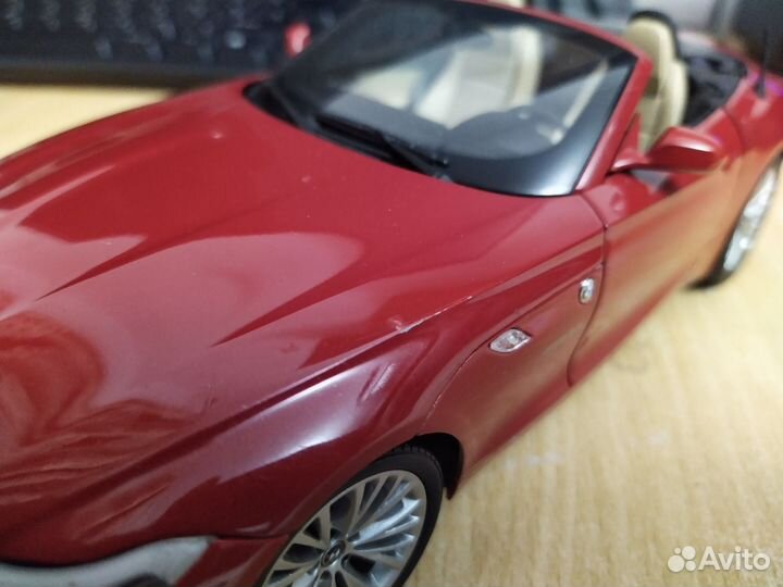 BMW Z4 e89 Kyosho 1/18