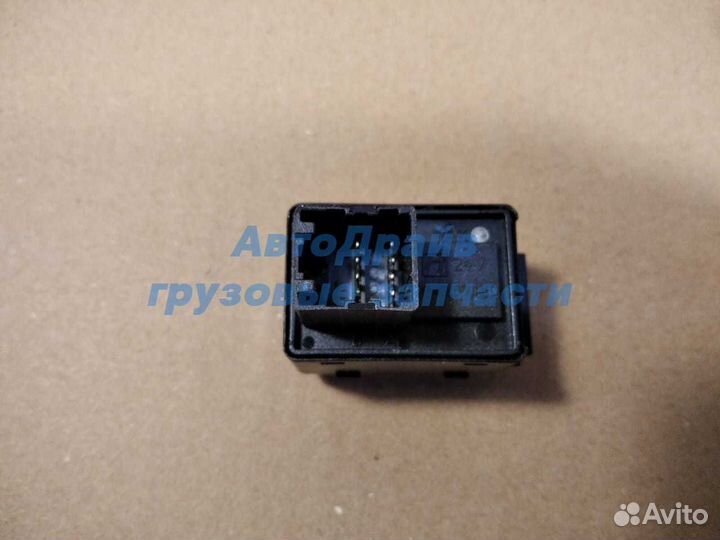 Клавиша управления зеркалами Ивеко Еврокарго