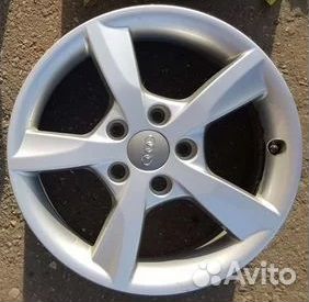 Оригинальные литые диски Audi А3 R16 (8V0 071 496)